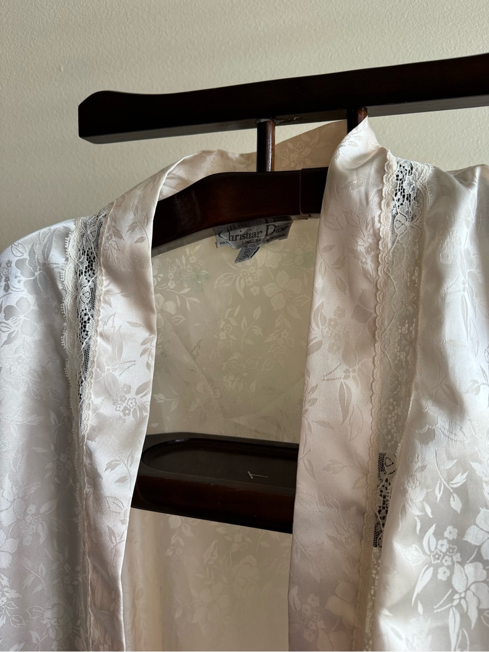 (RARE FIND) 1980’s Dior Ivory Floral Silk Robe with Lace Trim